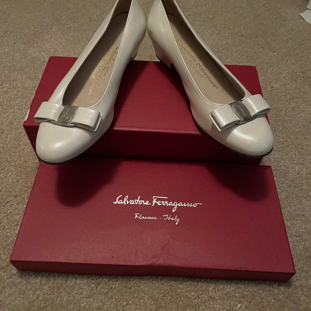 Salvator Ferragamo ballet flats with bow detail